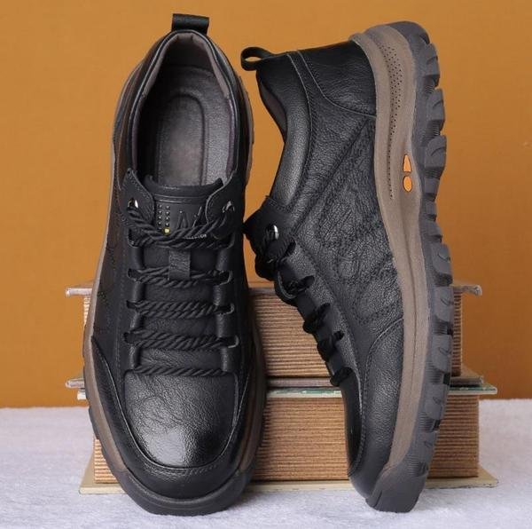Men's Low Top Casual Shoes – Lace Up Round Toe Chunky Outsole Everyday