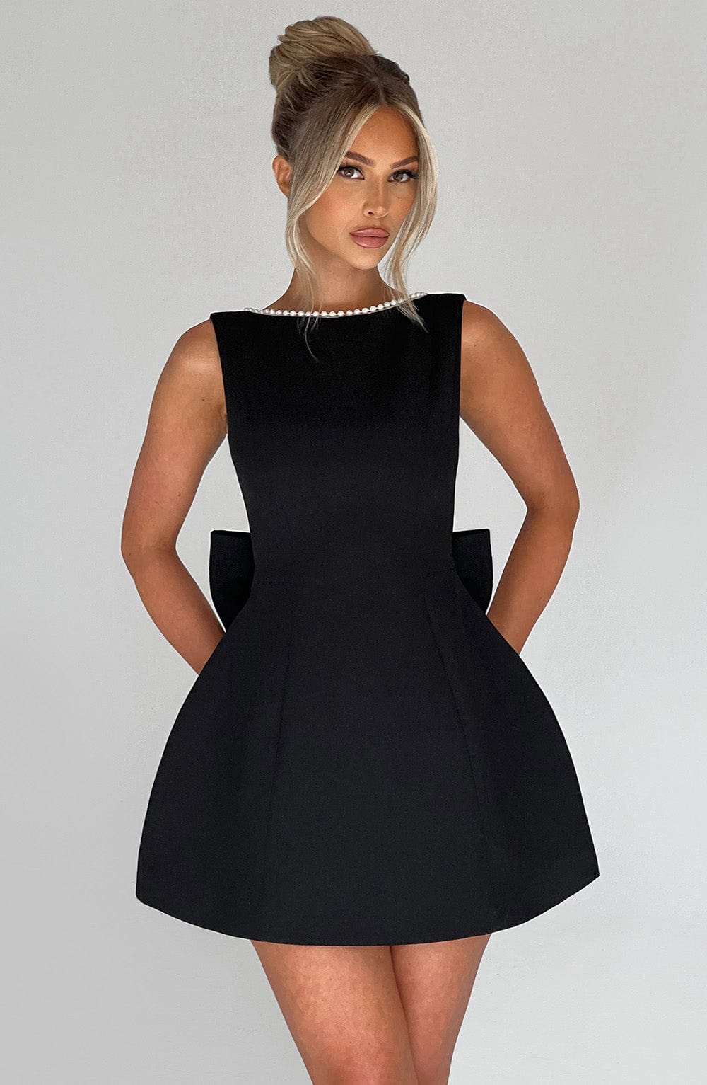 Women's A-Line Mini Dress – Pearl Trim Bateau Neck Sleeveless Wedding Guest