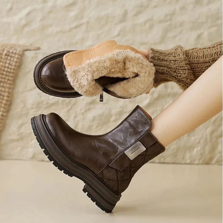 Women's Faux Fur-Lined Chelsea Ankle Boots – Platform Lug Sole Casual Winter