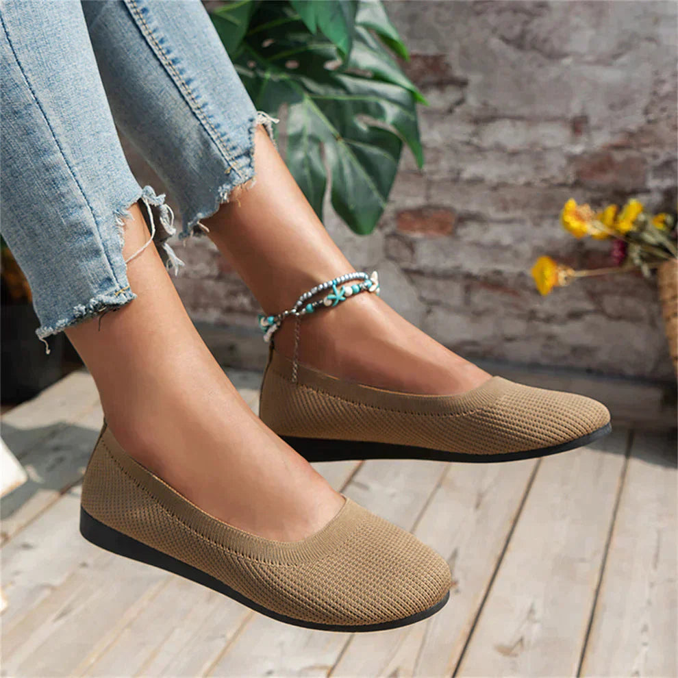 Women's Knit Slip On Walking Shoes – Closed Toe Flat Round Toe Casual