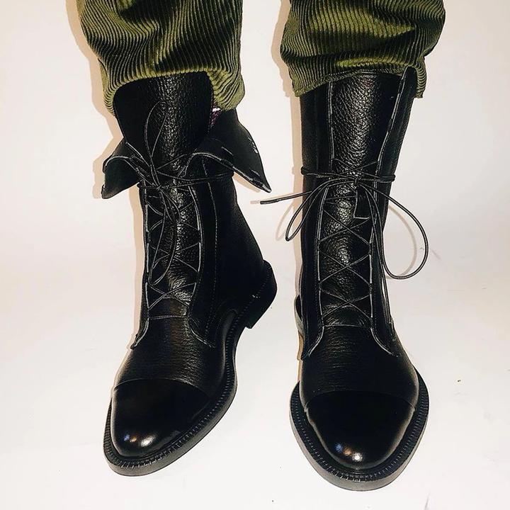 Women's Lace Up Ankle Boots – Cap Toe Flat Sole Two Tone Upper Casual Winter