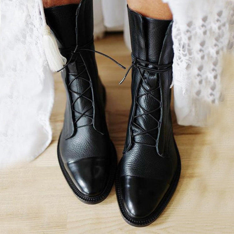 Women's Lace Up Ankle Boots – Cap Toe Flat Sole Two Tone Upper Casual Winter