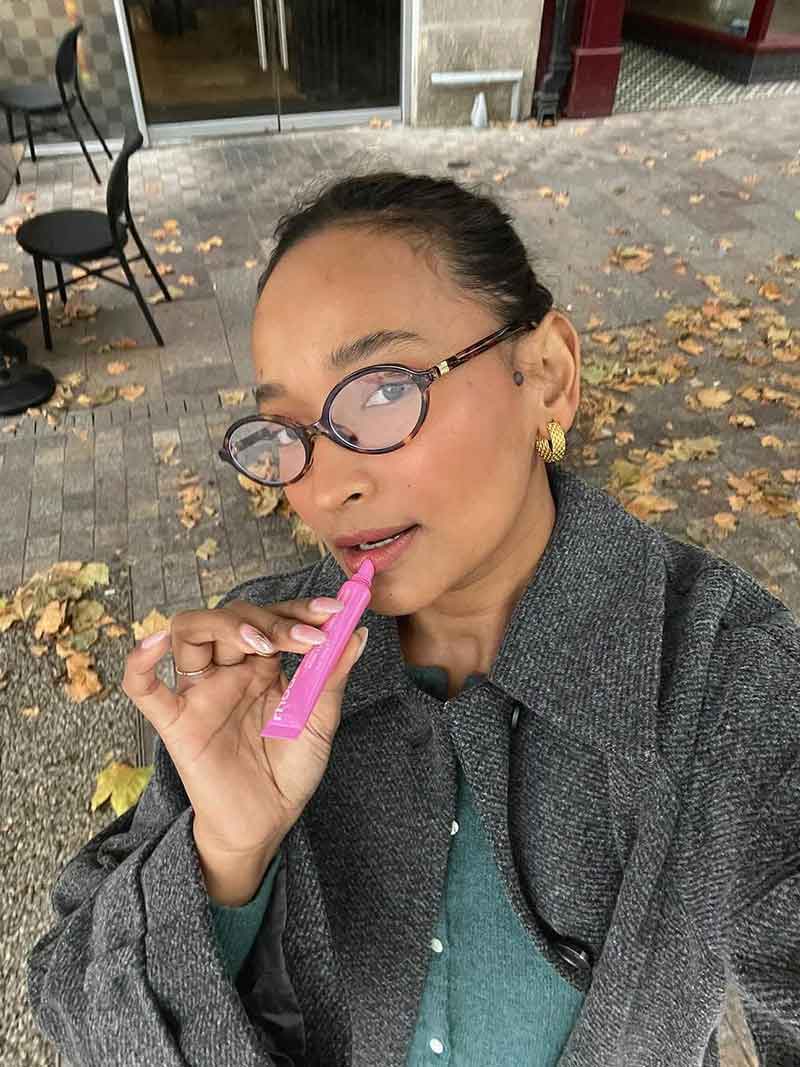 Women's Oval Frame Glasses – Full Rim Embossed Hinge Detail Casual