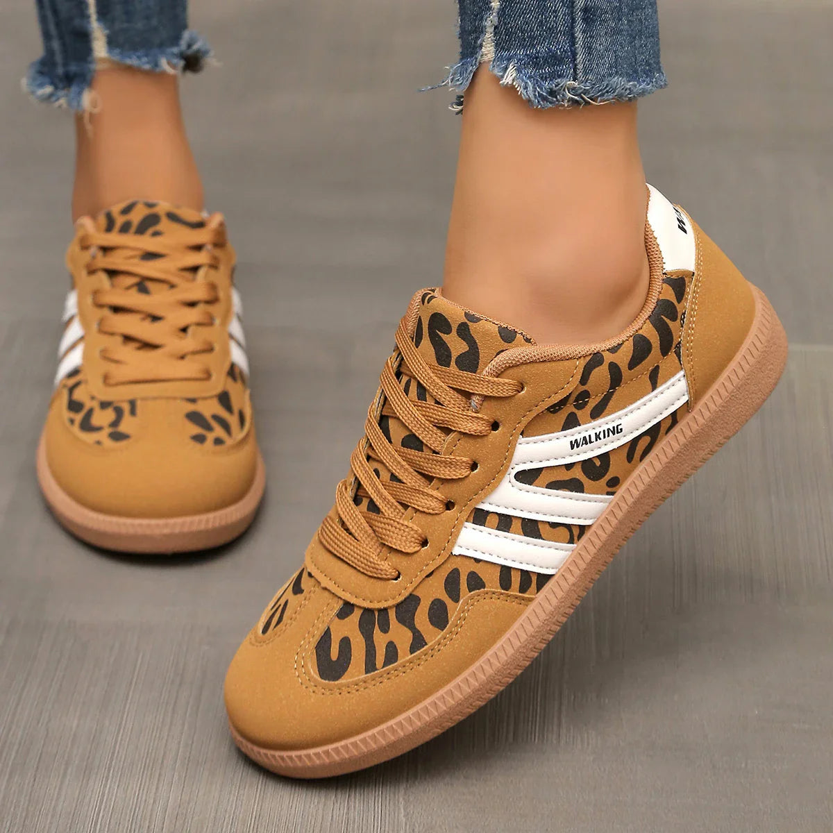 Women's Retro Colorblock Low Top Sneakers – Lace Up Round Toe Street Style