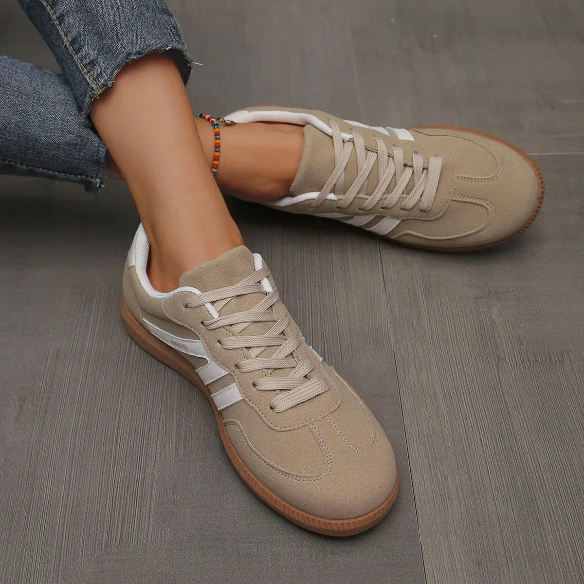 Women's Retro Colorblock Low Top Sneakers – Lace Up Round Toe Street Style