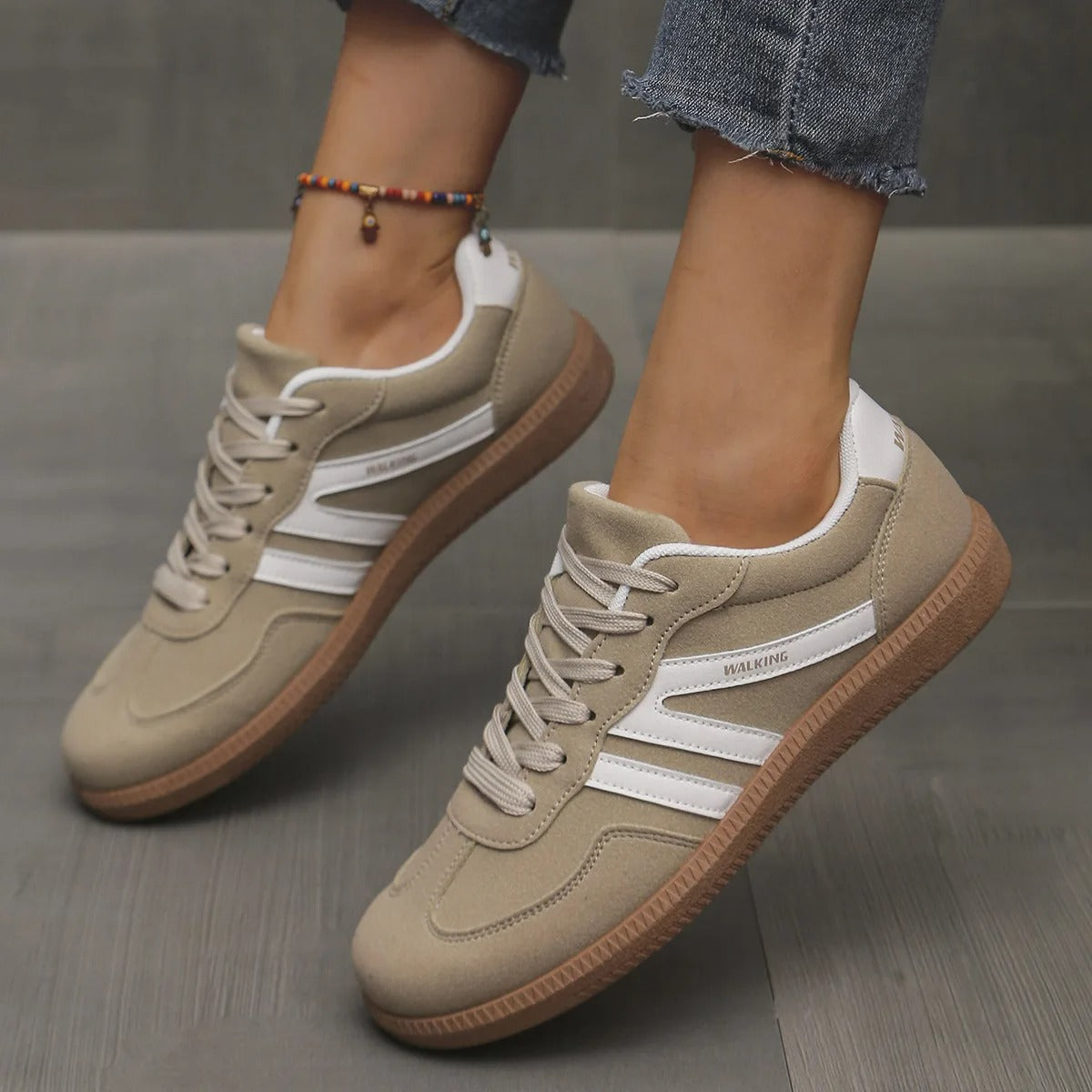 Women's Retro Colorblock Low Top Sneakers – Lace Up Round Toe Street Style